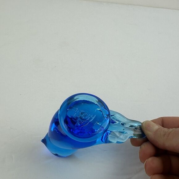 Titan Art Glass Blue Bird of Happiness Happy Little Figurine Paperweight 1999 - Picture 6 of 8